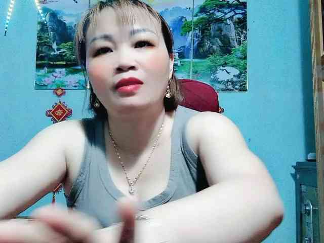 Linhanhsex2k webcam