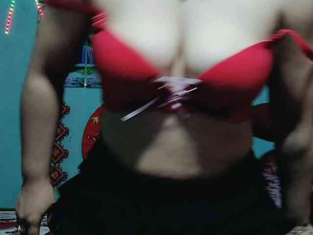 Linhanhsex2k webcam