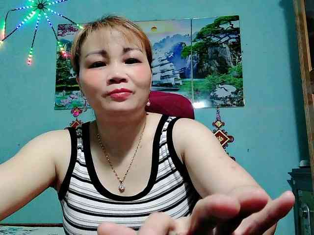 Linhanhsex2k webcam