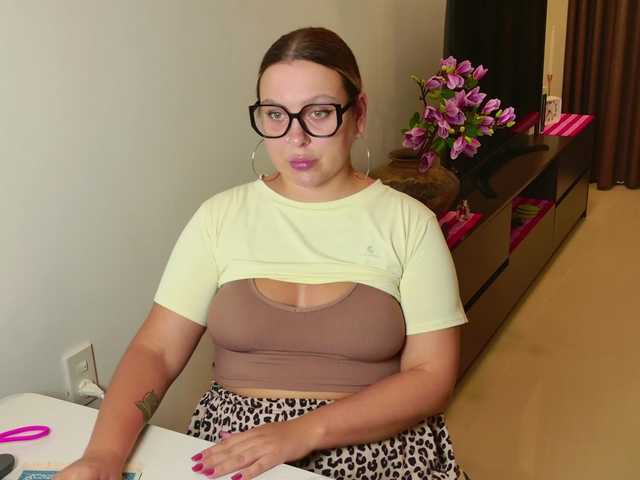 EvaPuffy live cam