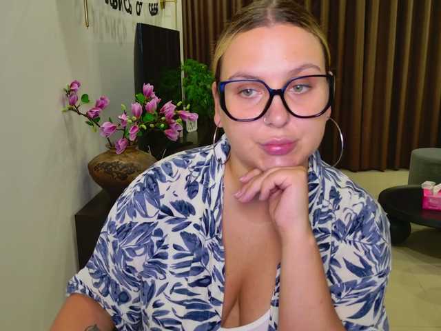 EvaPuffy live cam on BongaCams