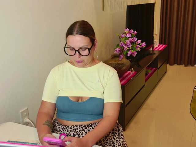 EvaPuffy live cam on BongaCams