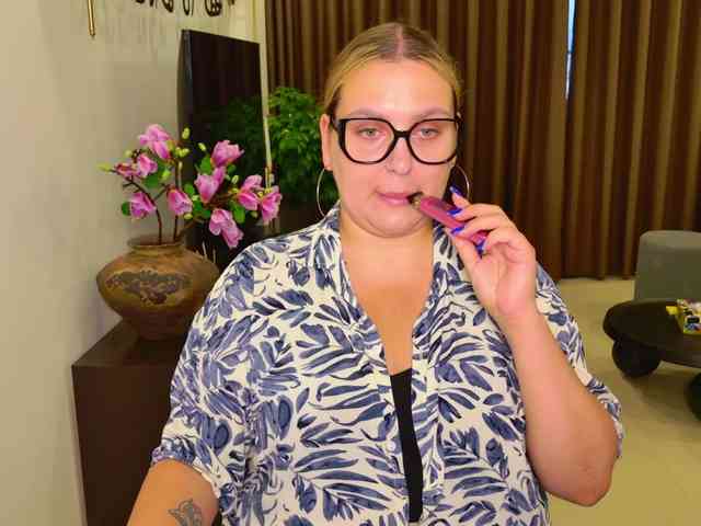 EvaPuffy Live Webcam on BongaCams