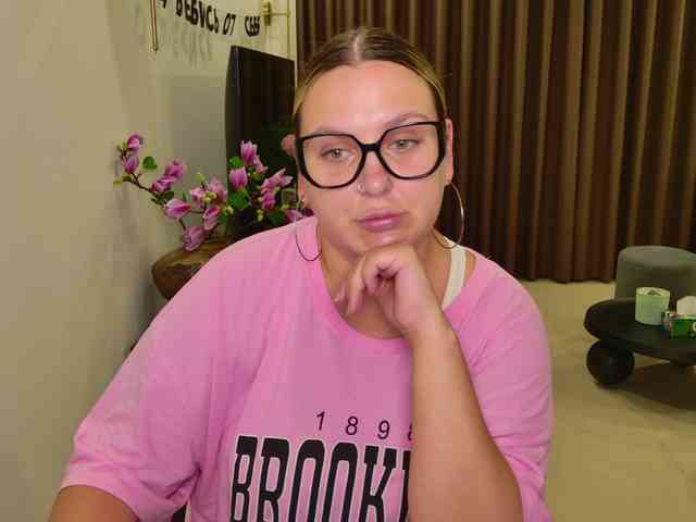 EvaPuffy webcam