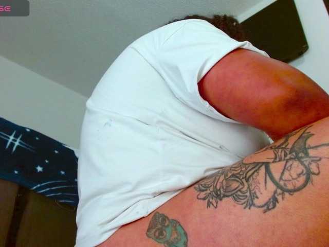 saramorales1 live cam preview
