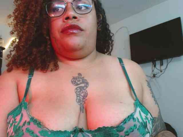 saramorales1 webcam