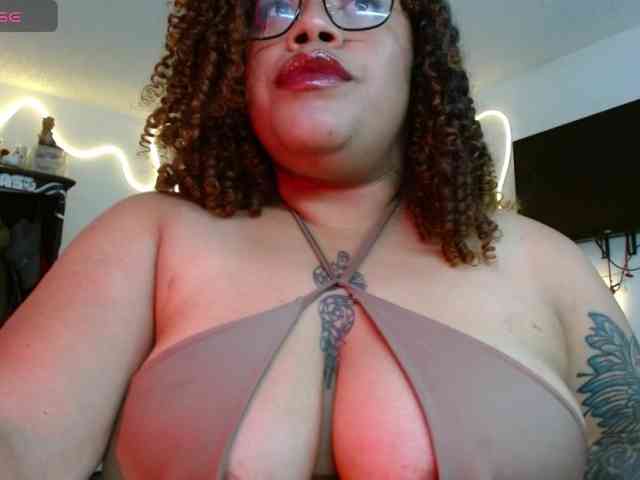 saramorales1 webcam