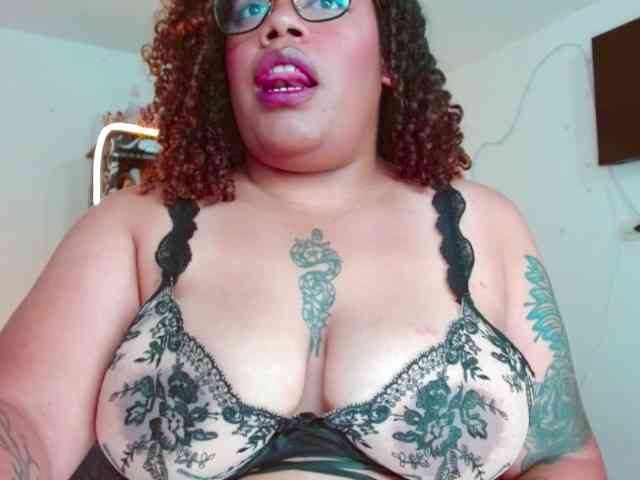 saramorales1 webcam