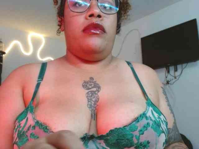 saramorales1 webcam