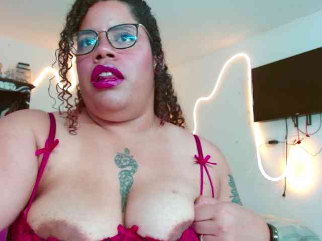 saramorales1 webcam