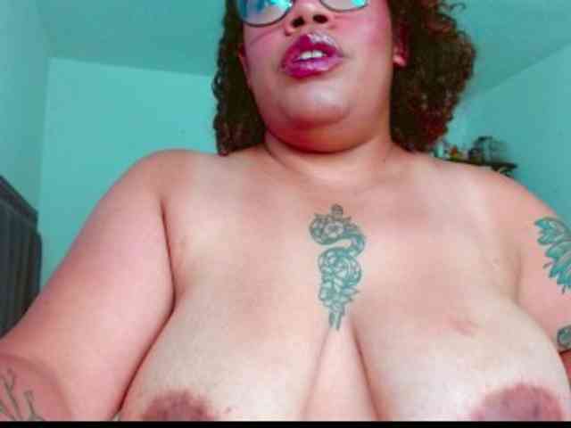 saramorales1 webcam