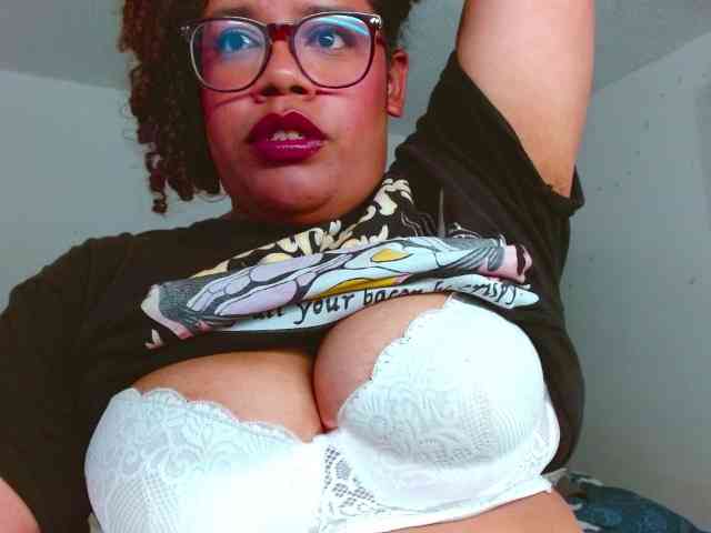 saramorales1 webcam