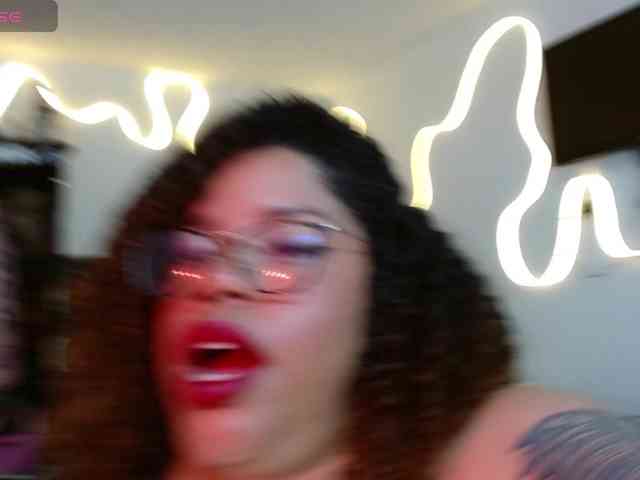 saramorales1 webcam