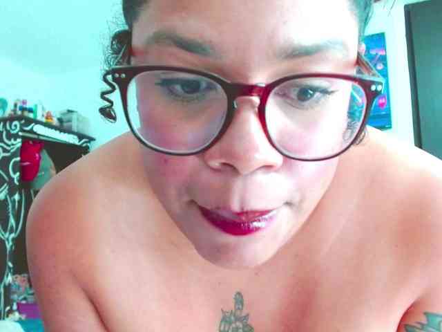 saramorales1 webcam