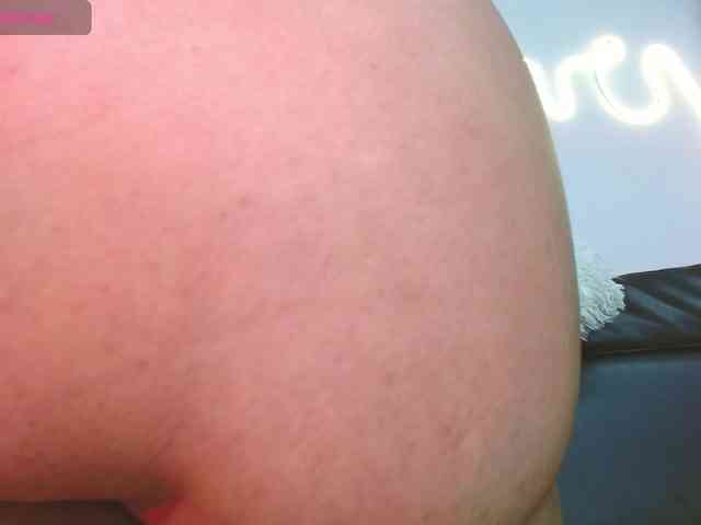 saramorales1 webcam