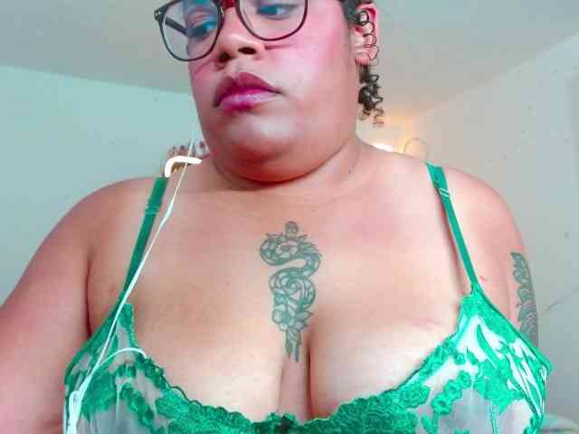 saramorales1 webcam
