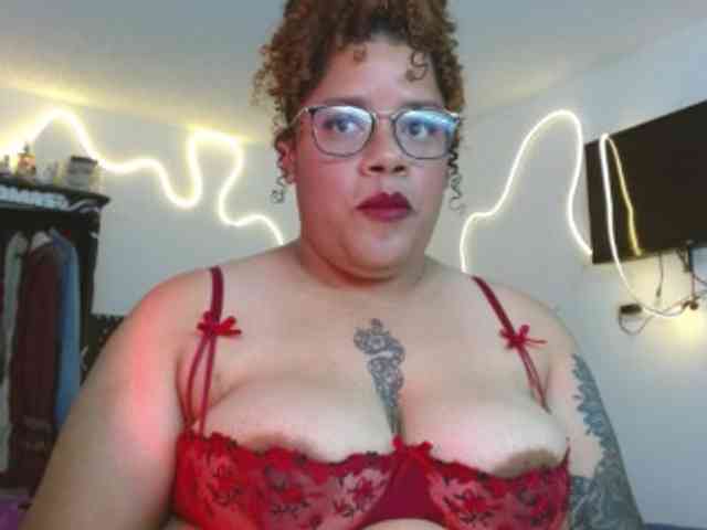 saramorales1 webcam