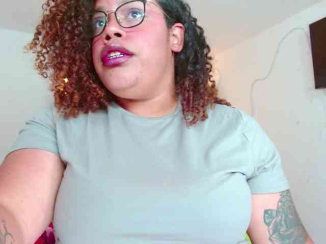 saramorales1 webcam