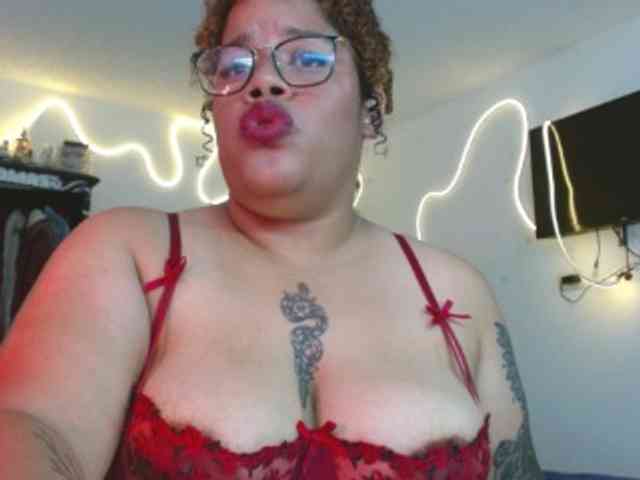saramorales1 webcam