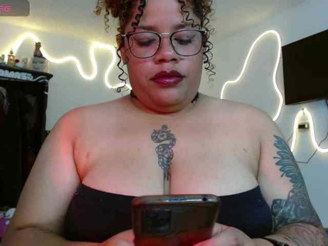 saramorales1 webcam