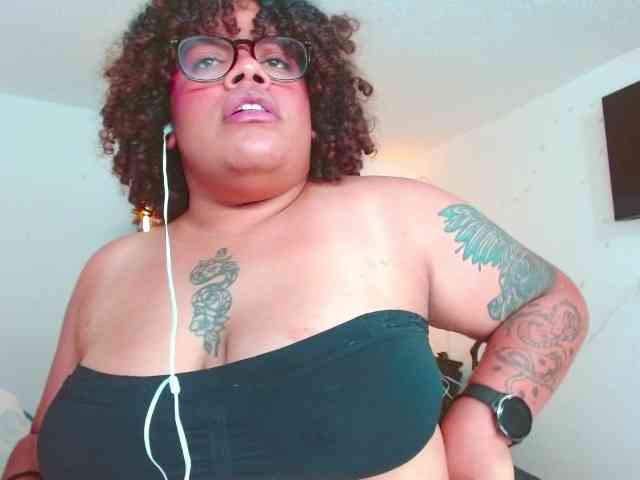 saramorales1 webcam