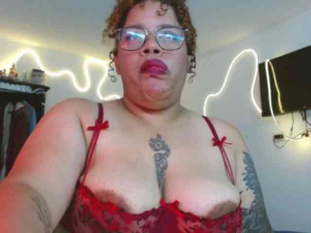saramorales1 webcam