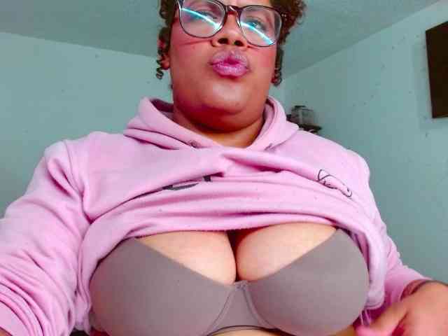 saramorales1 webcam
