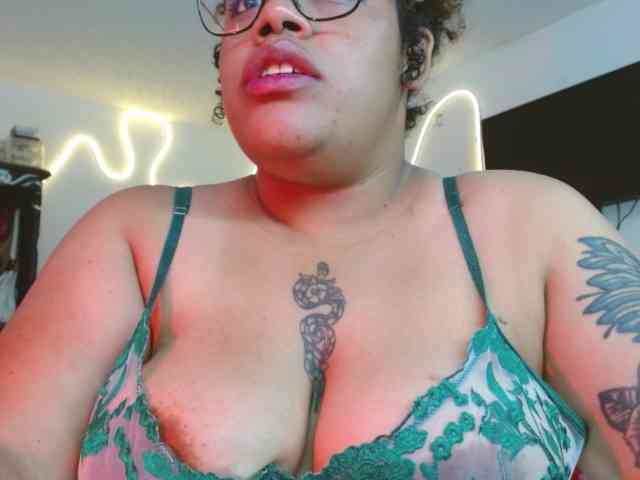 saramorales1 webcam