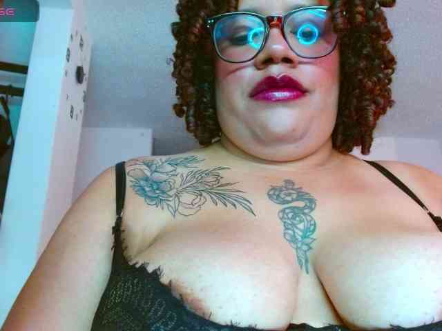 saramorales1 webcam