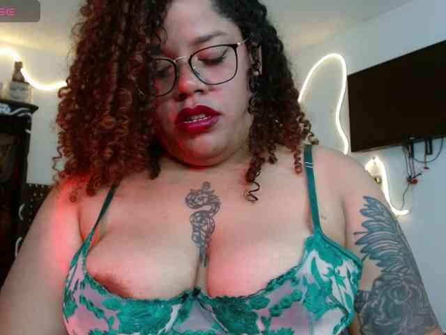 saramorales1 webcam