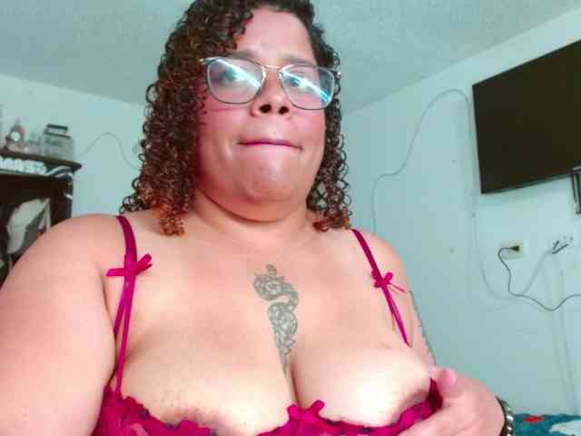 saramorales1 webcam