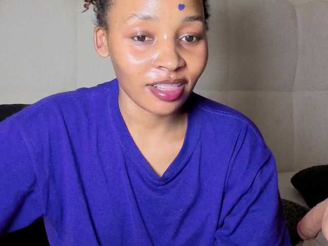 Ebonycutelyn live cam on BongaCams