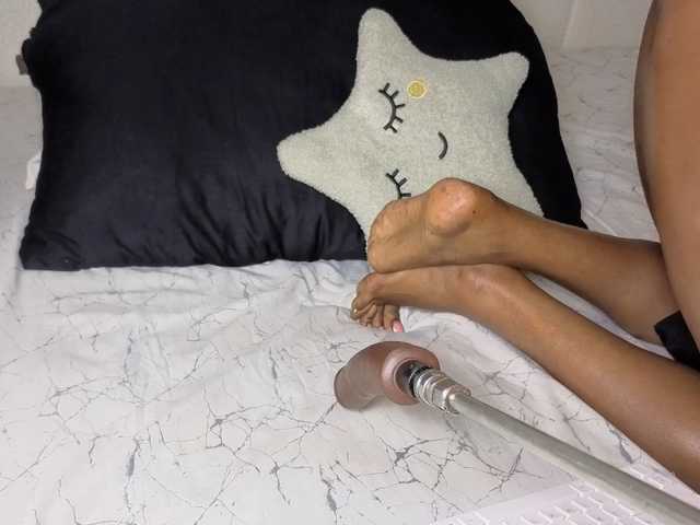 Ebonycutelyn live cam on BongaCams
