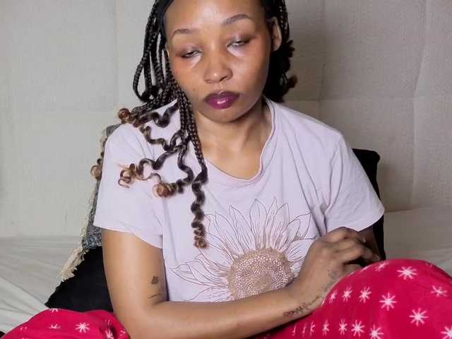 Ebonycutelyn live cam on BongaCams