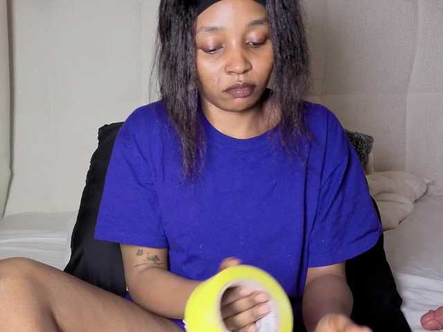Ebonycutelyn live cam on BongaCams