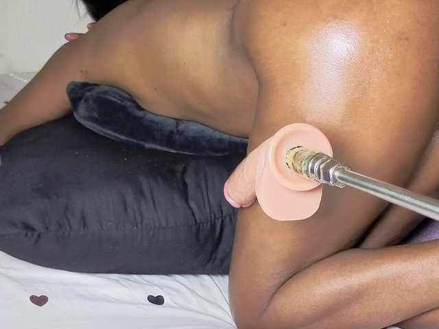Ebonycutelyn live cam on BongaCams