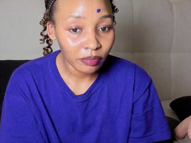 Ebonycutelyn live cam on BongaCams