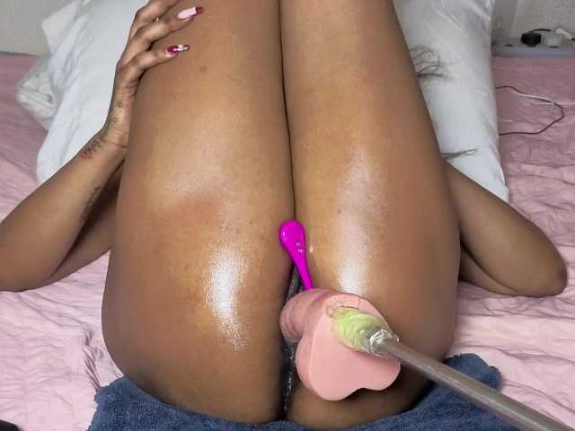 Ebonycutelyn live cam on BongaCams