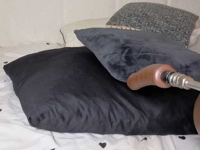 Ebonycutelyn live cam on BongaCams