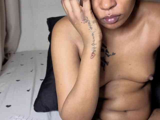 Ebonycutelyn webcam