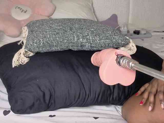 Ebonycutelyn webcam