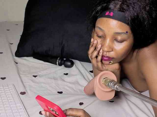 Ebonycutelyn webcam