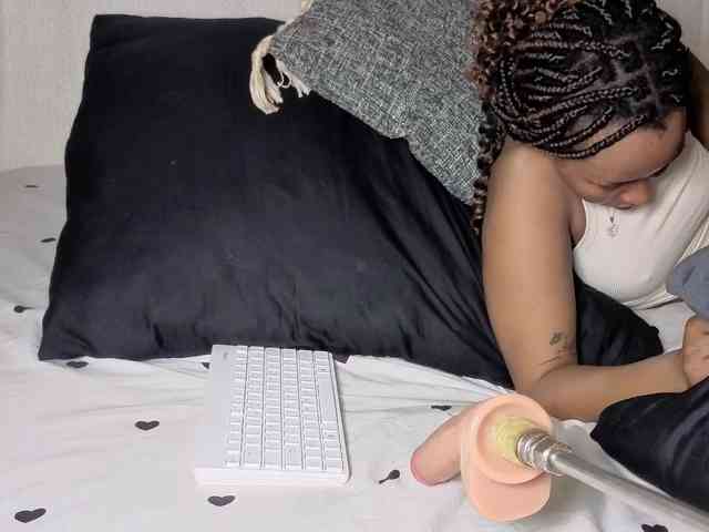 Ebonycutelyn webcam