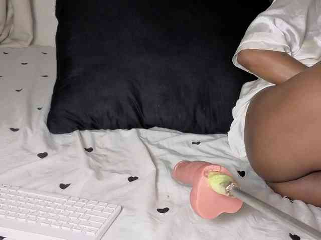 Ebonycutelyn webcam