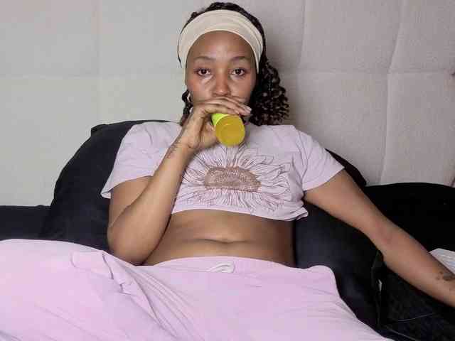 Ebonycutelyn webcam