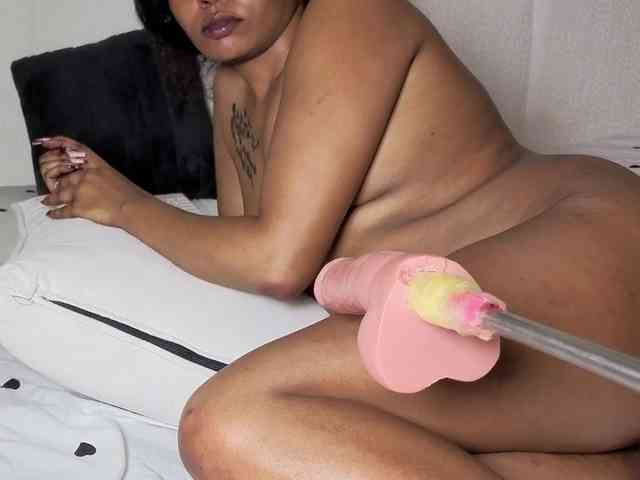 Ebonycutelyn webcam