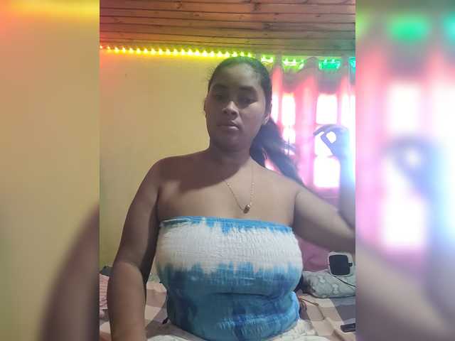 ohana-3 live cam on BongaCams