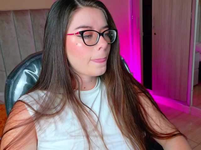 Wanda-Olsenn live cam on BongaCams