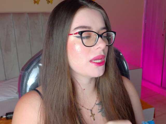 Wanda-Olsenn live cam on BongaCams