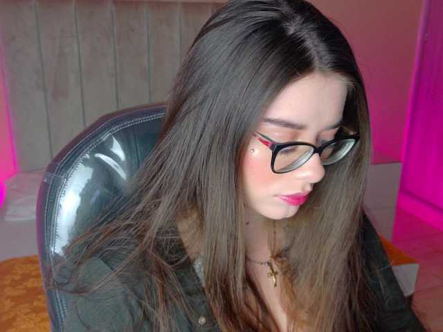 Wanda-Olsenn live cam on BongaCams